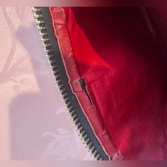 Dooney and Bourke brown leather wristlet - Picture 6 of 9